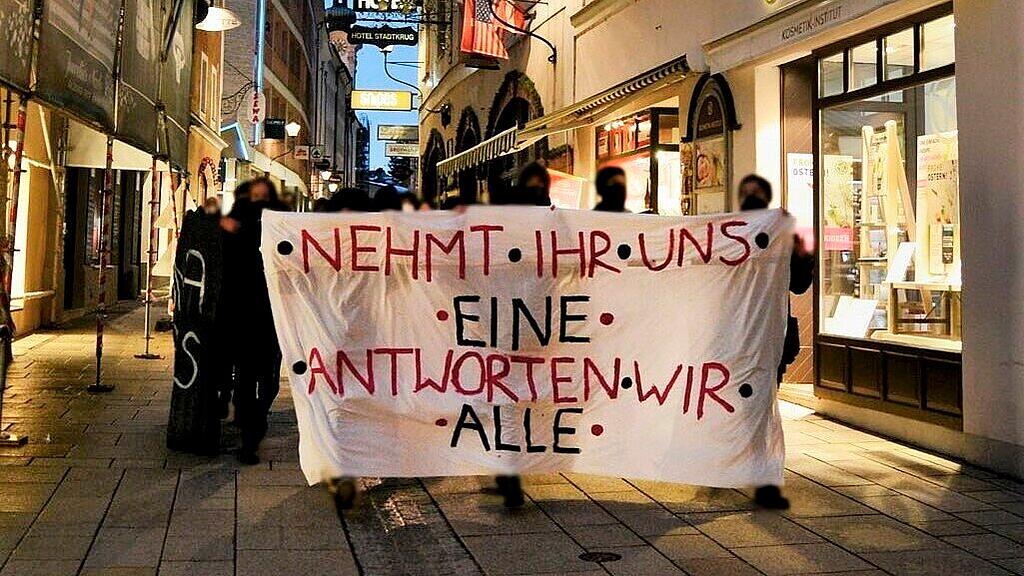 Spontane Demo gegen Frauengewalt
