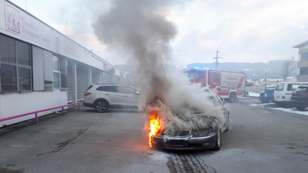 Pkw-Brand in Eugendorf