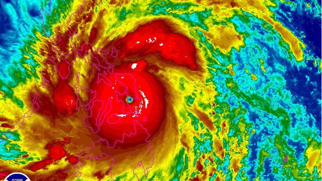 Super-Taifun Haiyan trifft Philippinen: Massenevakuierungen