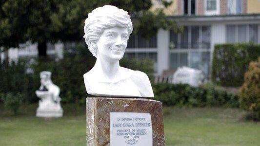 Lady Di-Denkmal am Schloss Cobenzl in Wien enthüllt