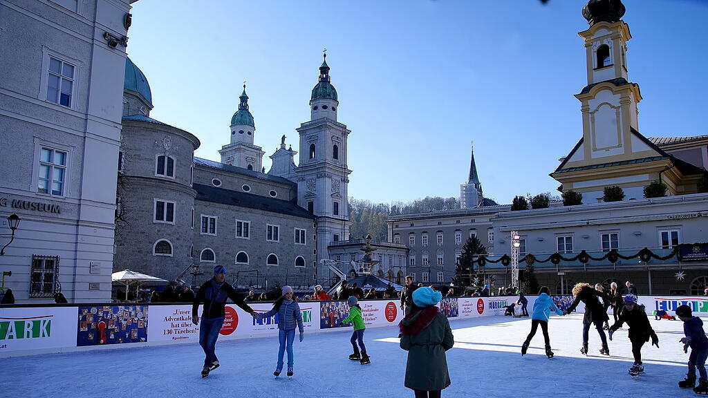 Eislaufen Mozartplatz
