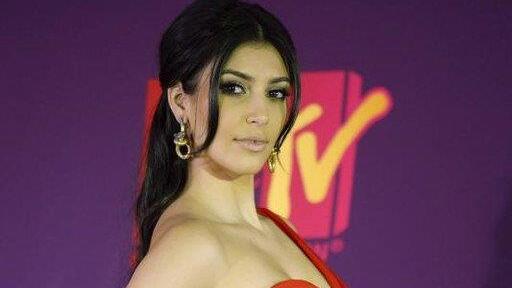 Kim Kardashian, sexy vor der Kamera  (EPA)