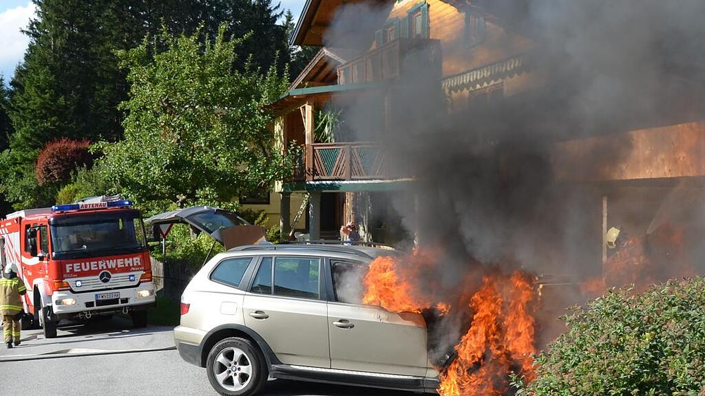 Auto brennt in Abtenau