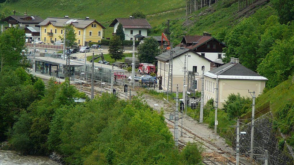 Räumungsarbeiten bei B311