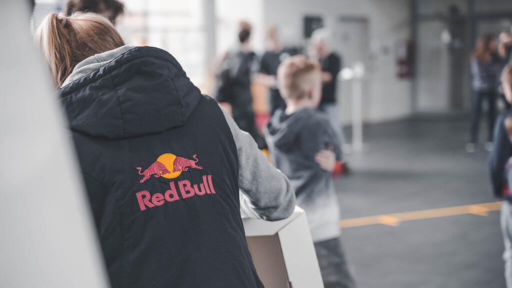 RedBull Paper Wings - Qualifier I