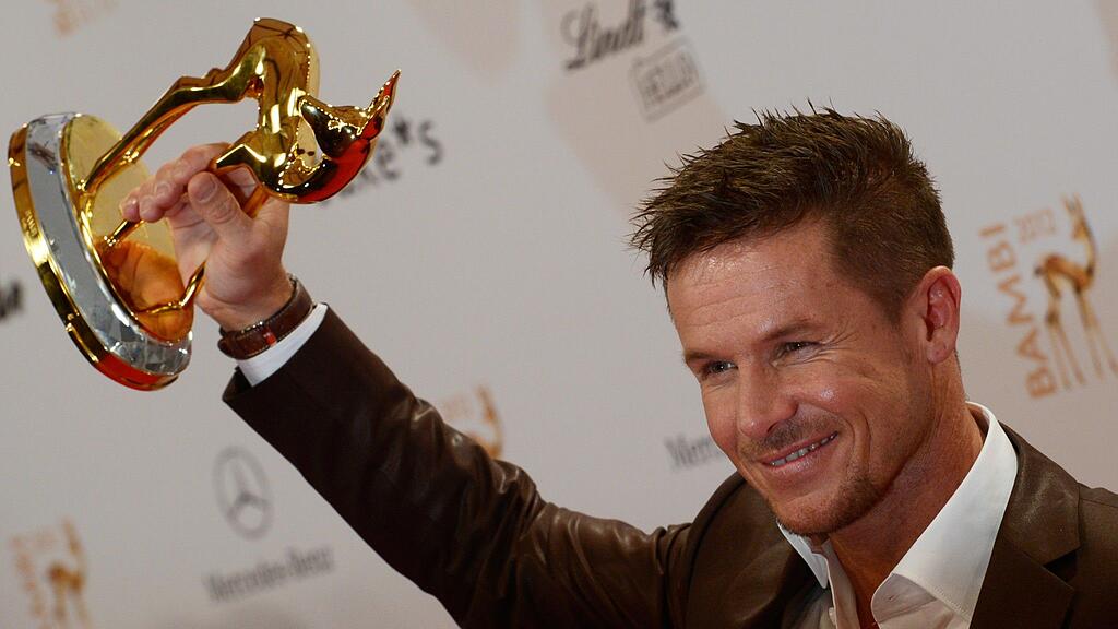 Felix Baumgartner darf sich über einen Bambi freuen.