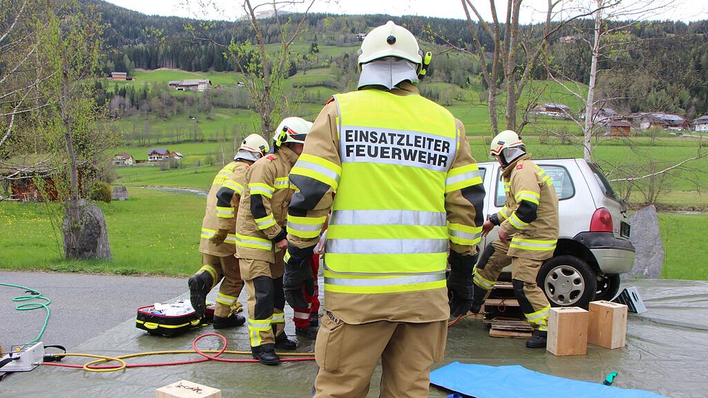 100 Jahr Jubil\u00e4um der Feuerwehr Wei\u00dfpriach