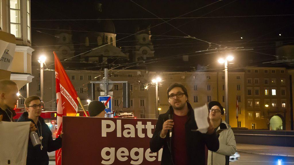 Kundgebung der ÖH Salzburg gegen Wiener Akademikerball