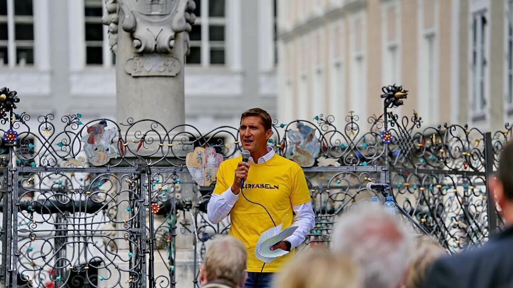 Salzburg fairantworten: Demo gegen Flächenverbrauch