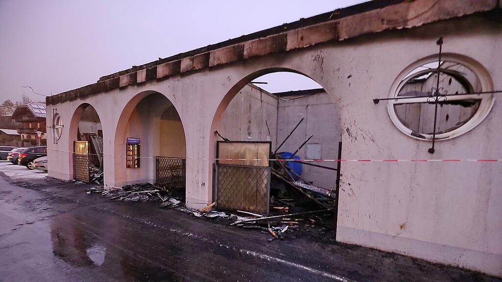 Brand auf Friedhof Puch