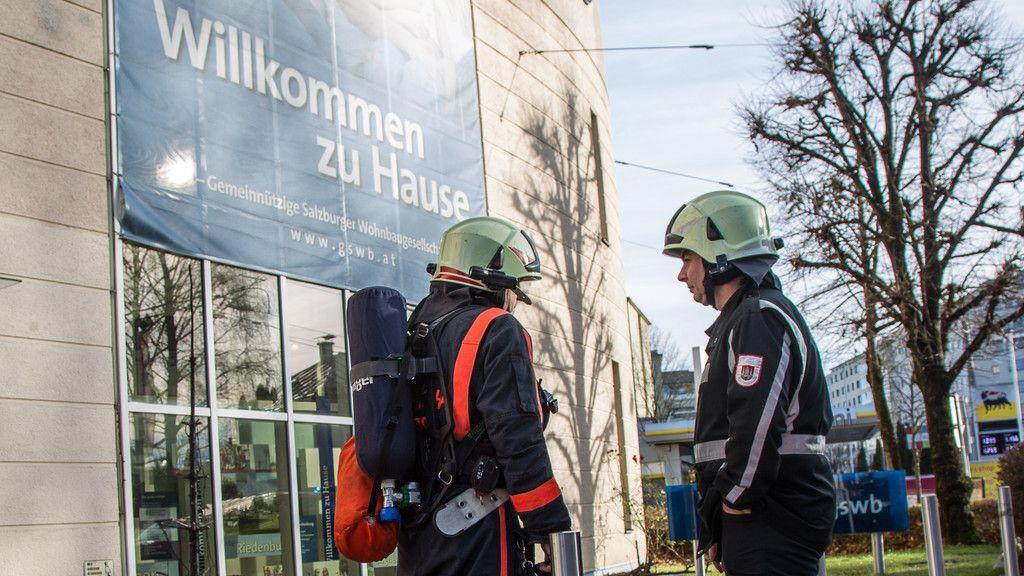 Christbaumbrand im GSWB-Gebäude