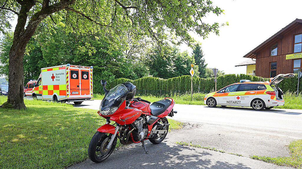 Motorradunfall auf B20 in Piding