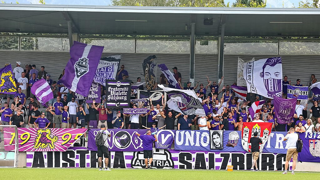 Wals-Gr\u00fcnau, Austria Salzburg, Fans