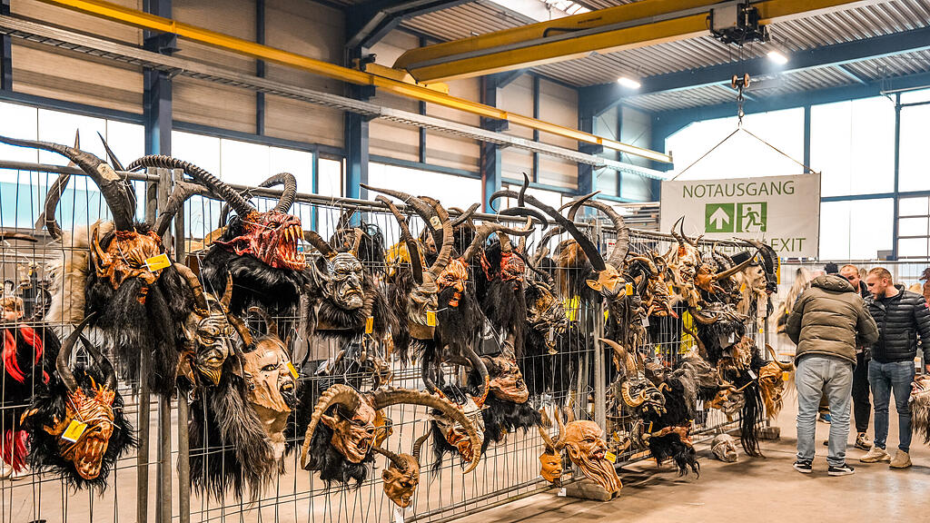 Der Krampus Flohmarkt in Seekirchen