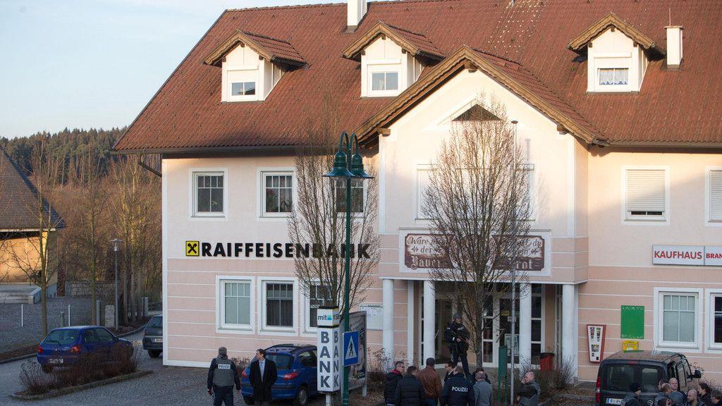 Moosdorf: Verwirrter Bankräuber wird festgenommen