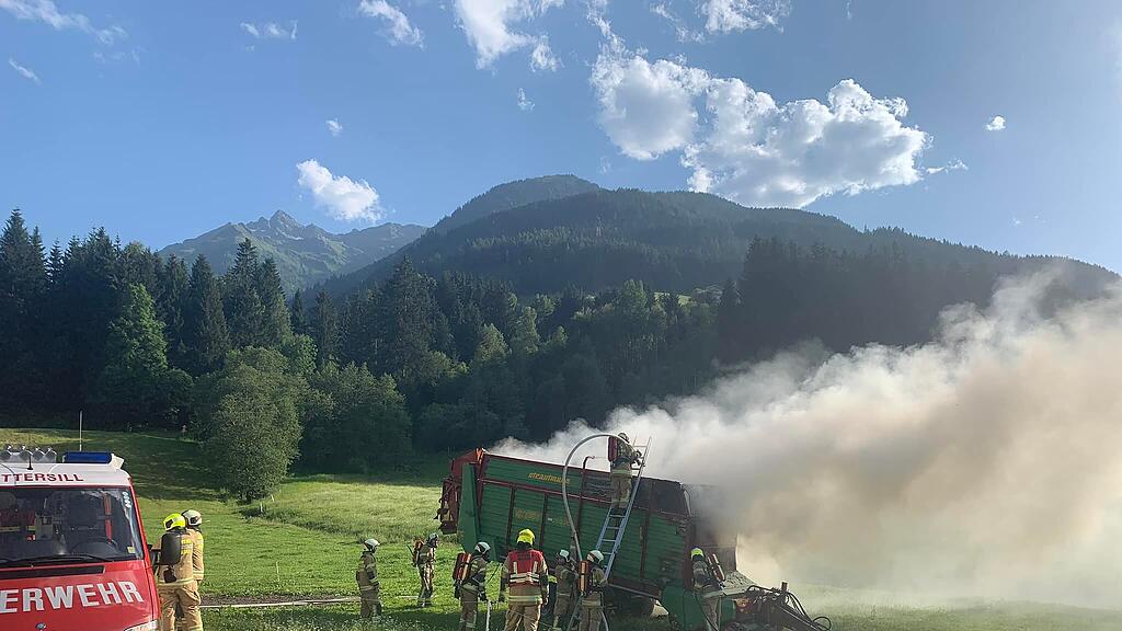 Brand Heu-Anhänger Mittersill