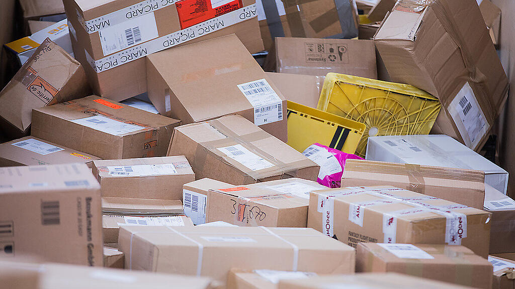 Hohes Paketaufkommen in der Vorweihnachtszeit