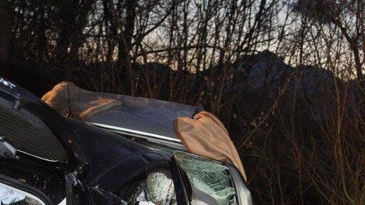Ein Toter bei Crash auf B20, II