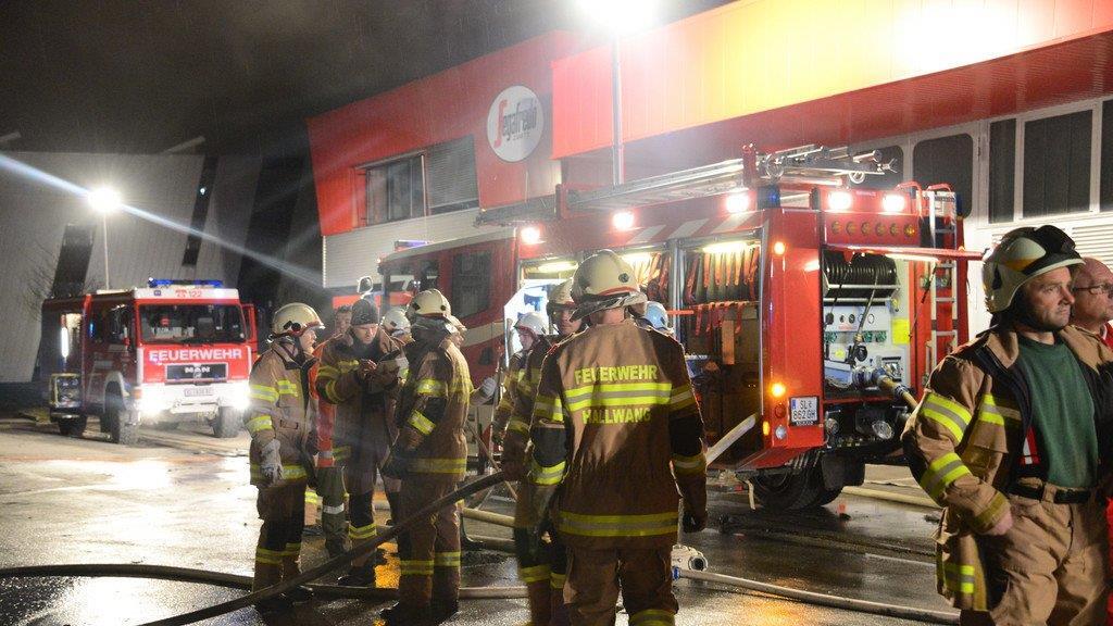 Brand im Gewerbegebiet Hallwang II