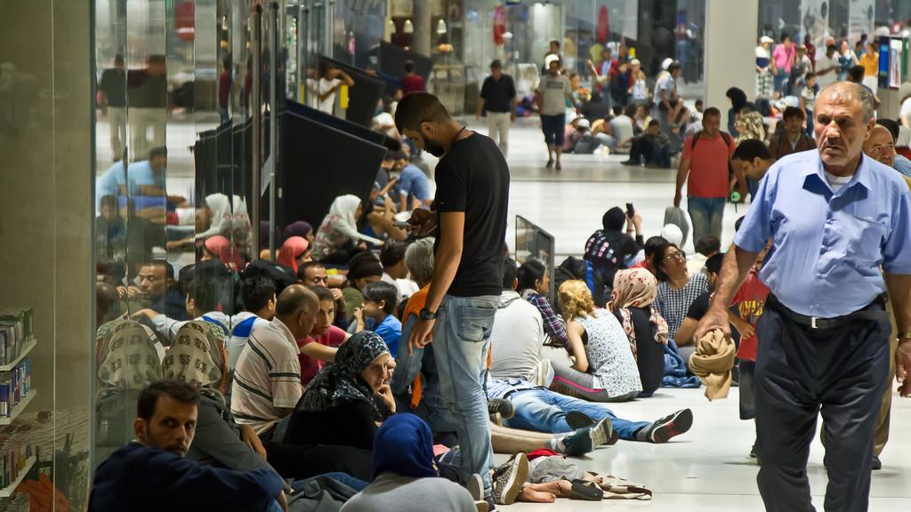 Flüchtlinge am Salzburger Hauptbahnhof