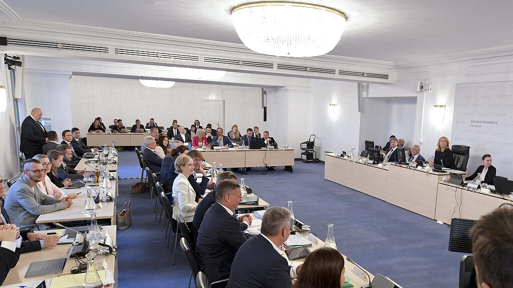 Zwei Auskunftspersonen wurden am Dienstag befragt.