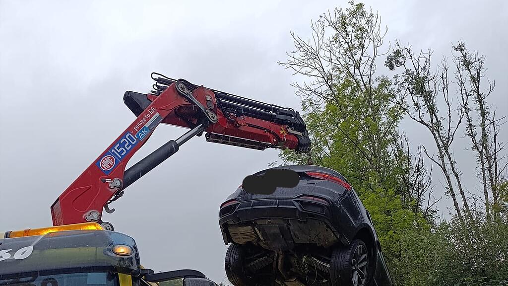 Zwei Verletzte bei Auto-Überschlag in Plainfeld