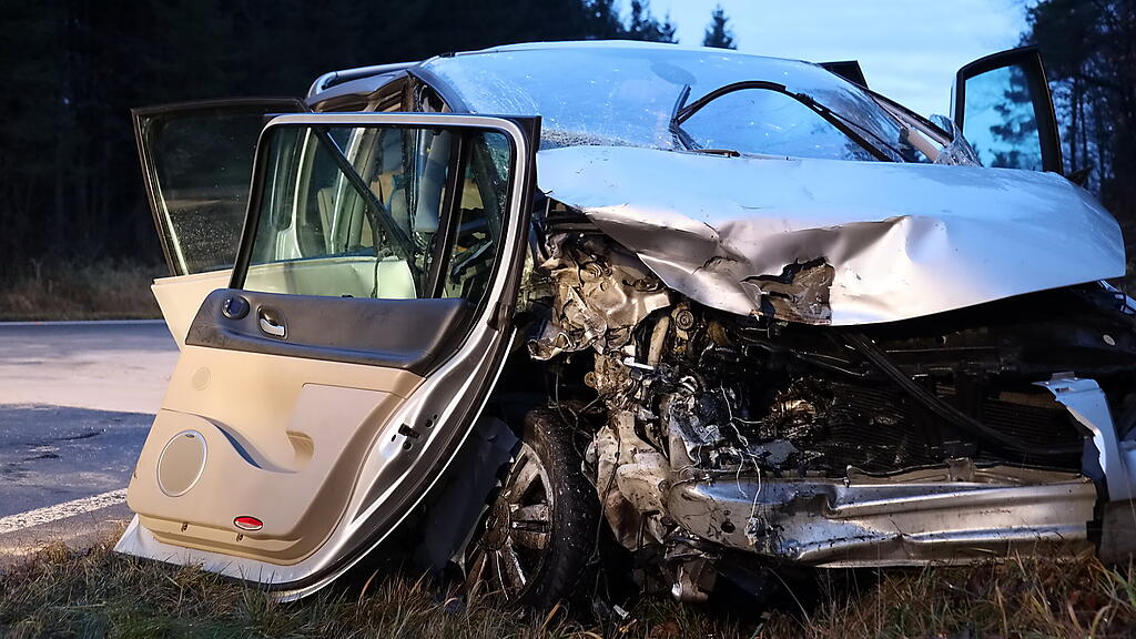 Frontalcrash auf B156 in Anthering