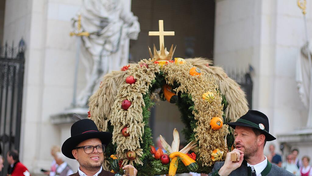 400 Jahre Hl Erentrudis und Erntedankfest