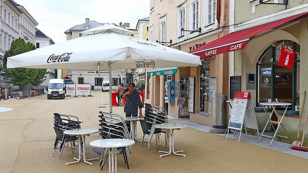 Kajetanerplatz Asphaltierungsarbeiten Endspurt