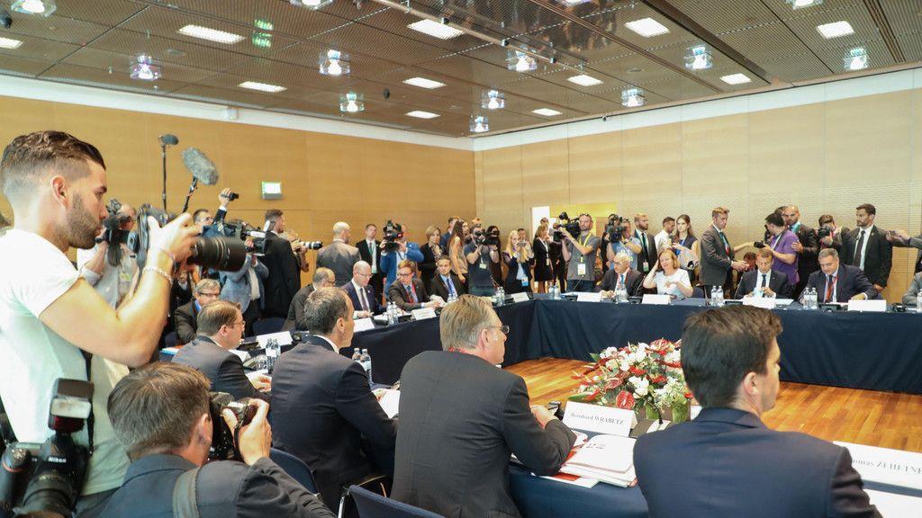 Pressekonferenz in Salzburg