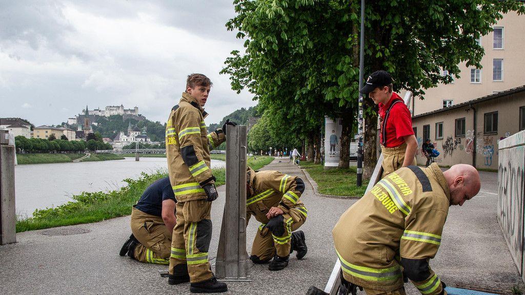 Übung: Hochwasserschutz errichtet