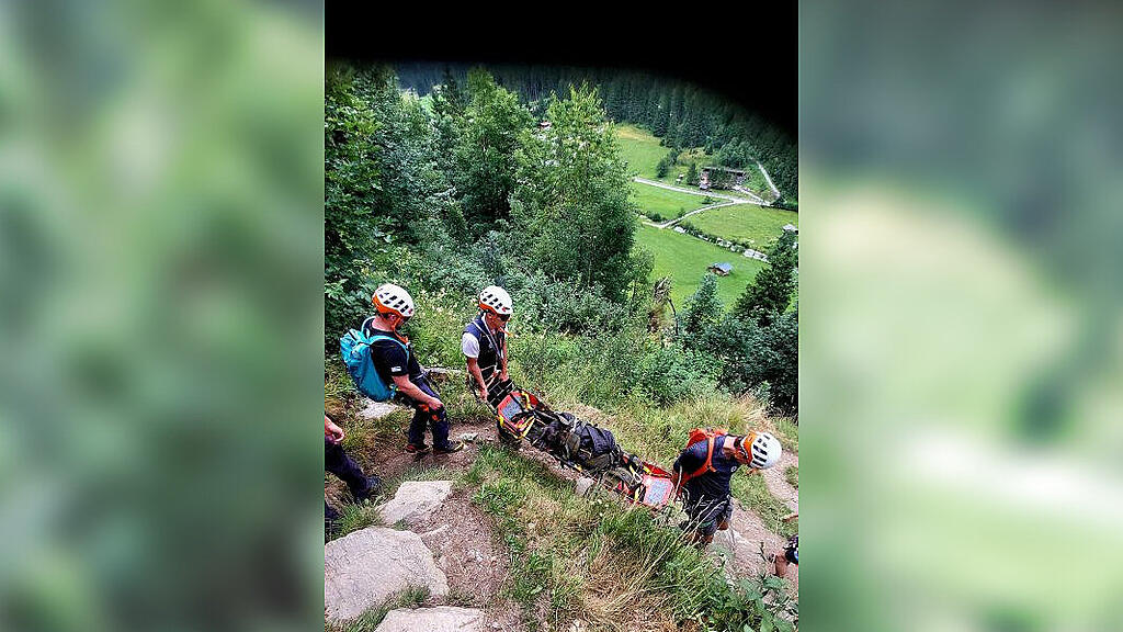 Bad Gastein: Abgestürzter Hund von Bergrettern gerettet