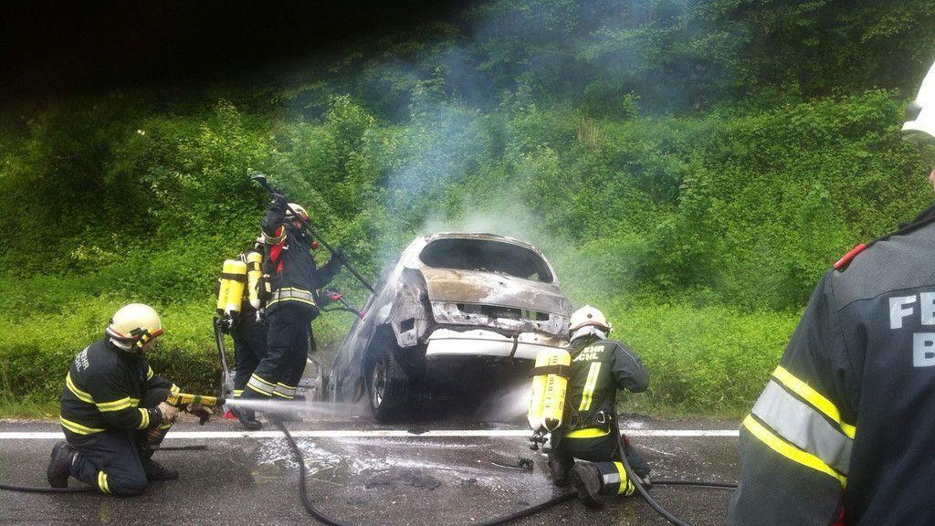 Pkw-Brand auf der B145