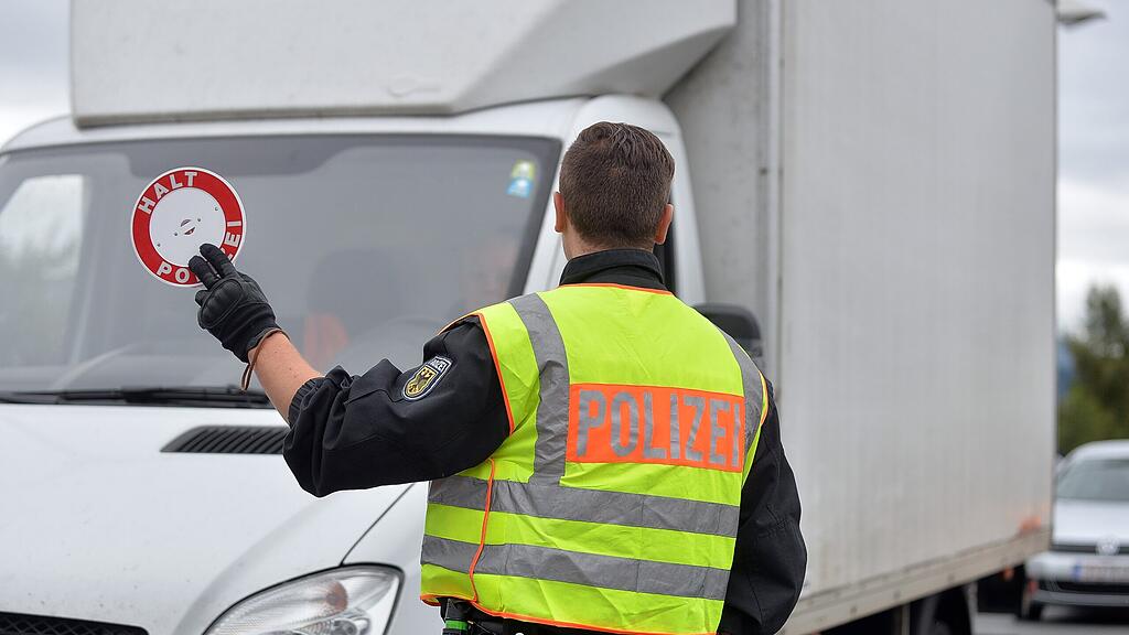 Grenzkontrollen sorgen für lange Wartezeiten vor allem für Lkw.