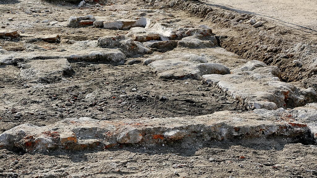 20210425_fmt_Historische_Ausgrabungen_am_Kajetanerplatz__KJ004.JPG