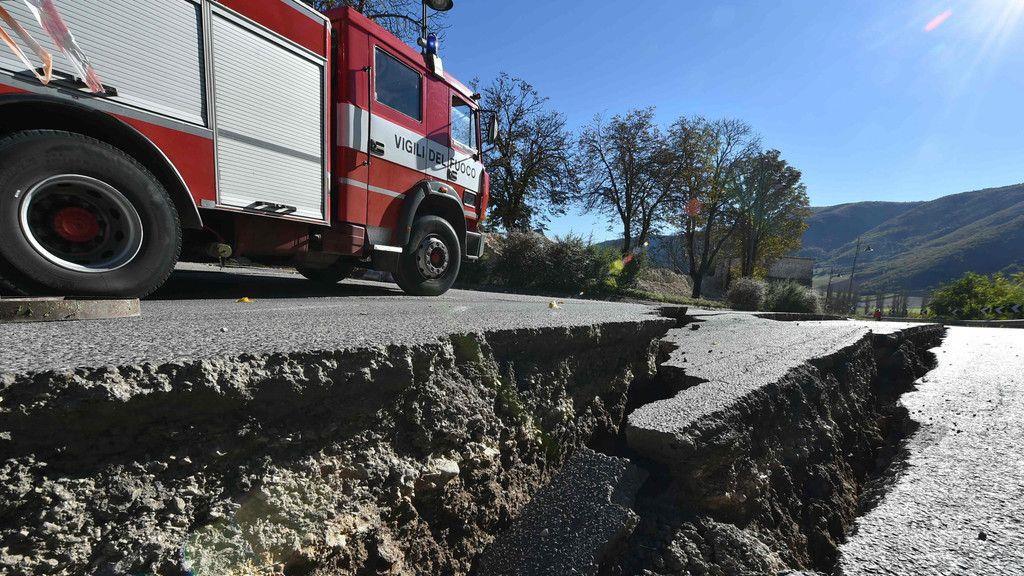 Schwere Zerstörungen nach neuerlichem Erdbeben in Mittelitalien