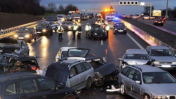Autobahn glich einem Trümmerfeld