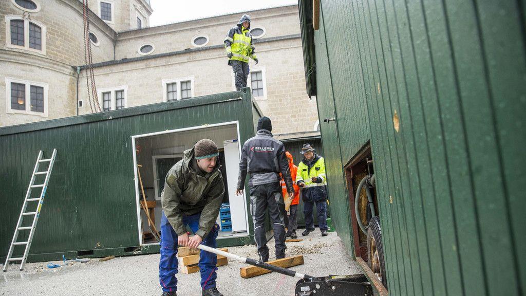 Salzburger Christkindlmarkt 2016: Aufbau gestartet, II