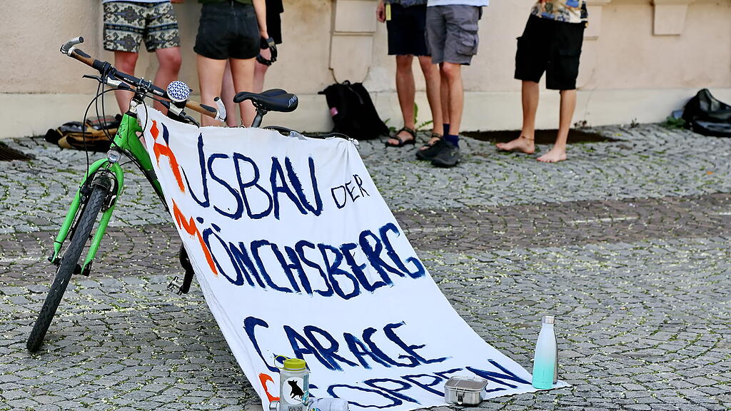 20220520_fmt_Lärm_Aktion_gegen_den_Ausbau_der_Mönchsberggarage_KJ001.JPG