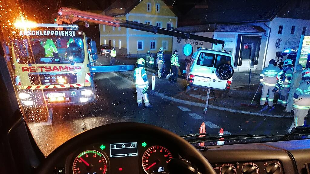 Feuerwehr Lamprechtshausen rückt aus