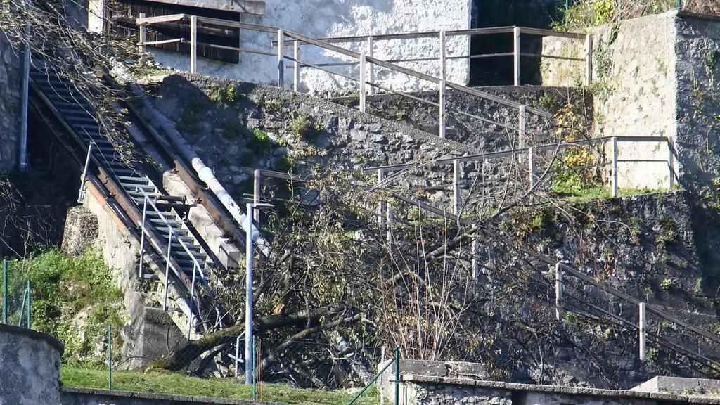 Sturm beschädigt Festung II