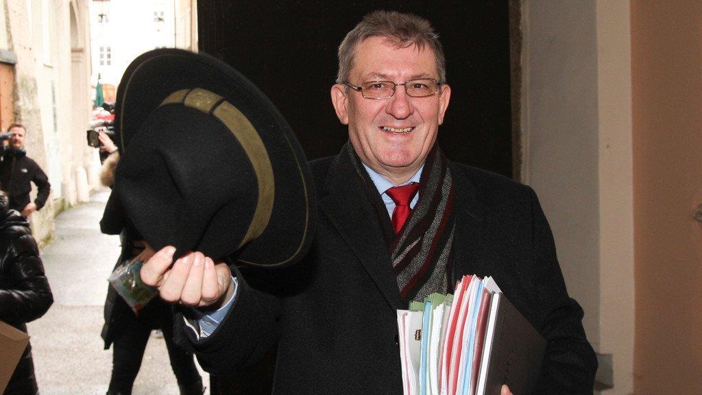 Brenner präsentiert Finanzbericht