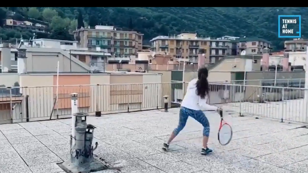 Tennis von Dach zu Dach