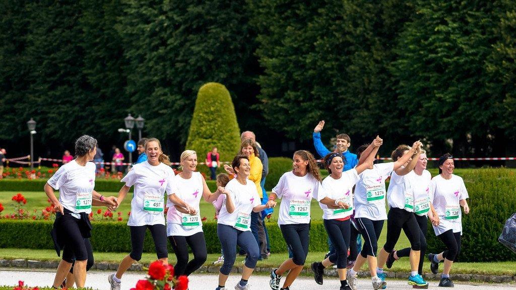 "Frau läuft!" im Schlosspark Klessheim