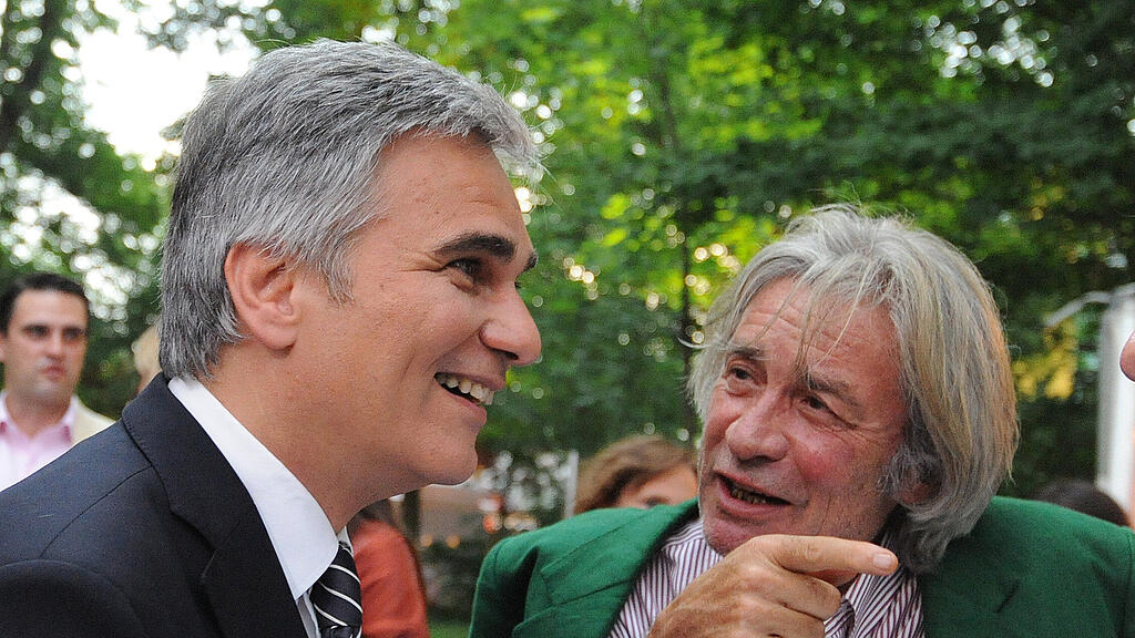 Michael Jeannee (rechts) bei einem Gespräch mit Ex-bundeskanzler Werner Faymann.