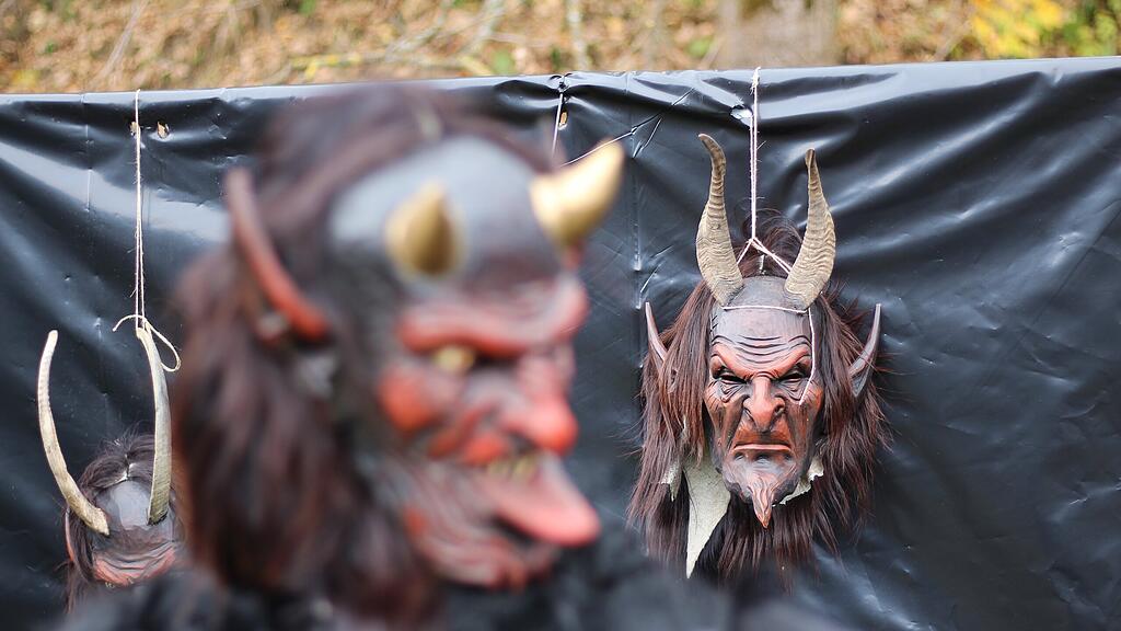 Maskenausstellung "Grossarler Gschlacht"