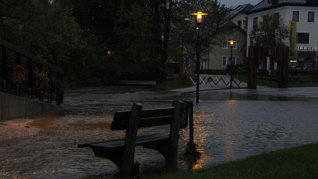 Wintereinbruch: Wassermassen in Bergheim