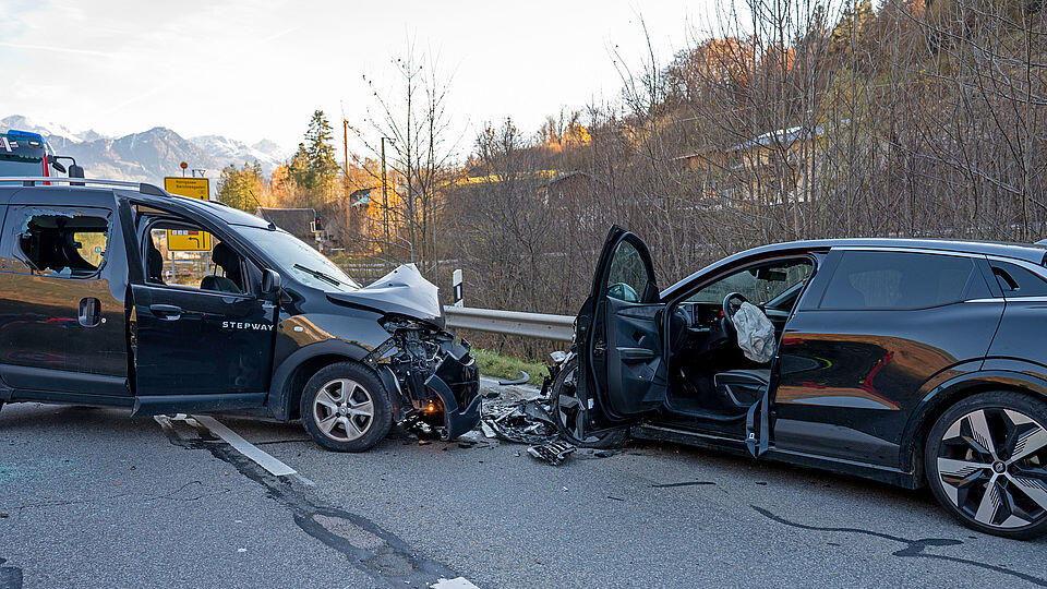 Zwei Schwerverletzte bei Crash in Bischofswiesen