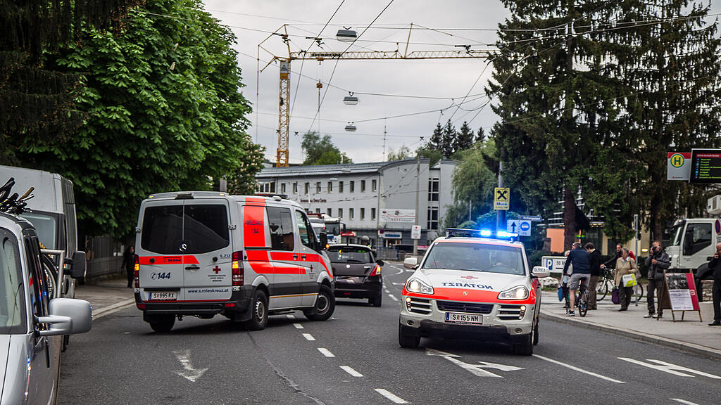 Der Bub dürfte bei dem Unfall schwer verletzt worden sein.