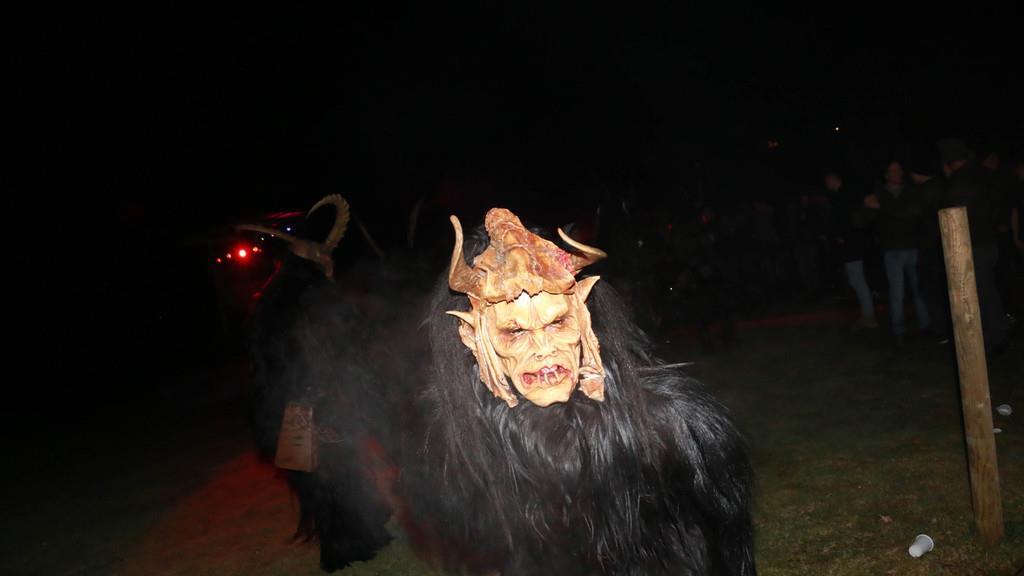Krampuskränzchen Taxenbach